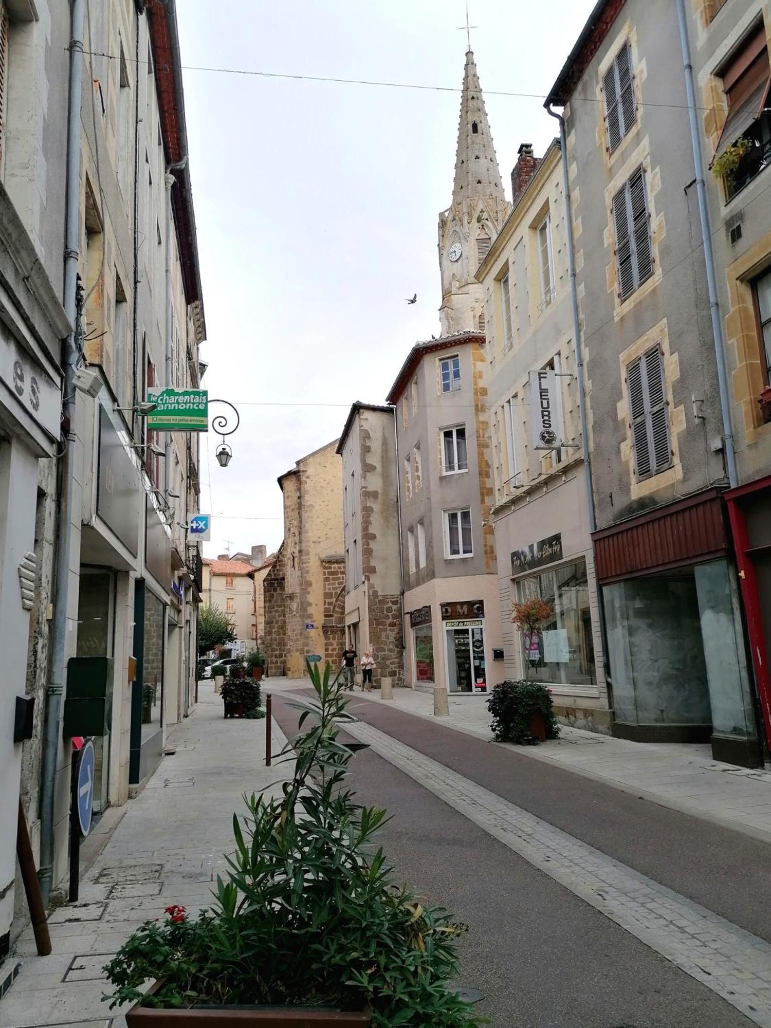 Le Verger Du Paradis Beaulieu-sur-Sonnette Exterior foto